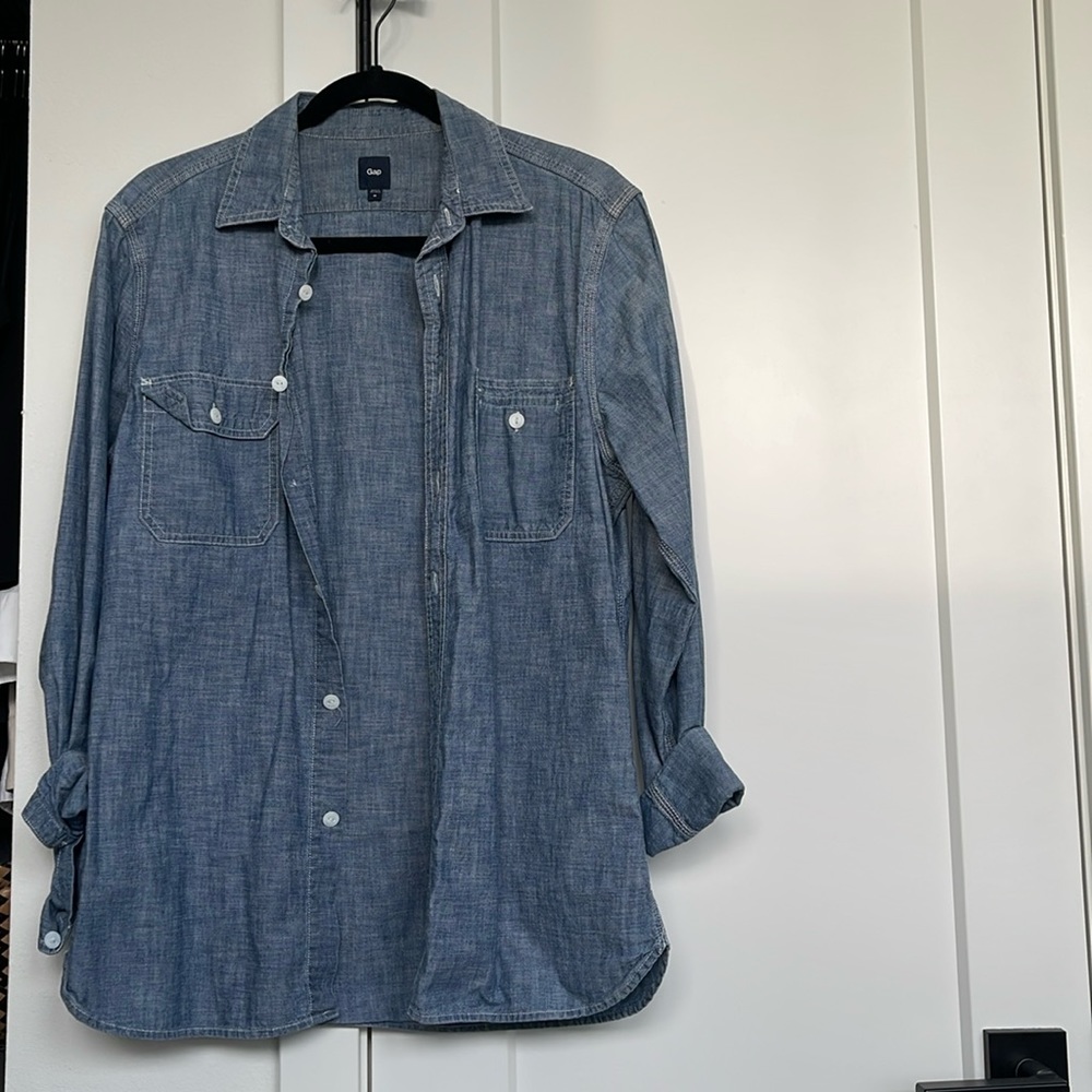 GAP chambray top EUC